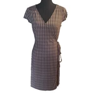 Ann Taylor Printed Brown Wrap Dress – Size 6